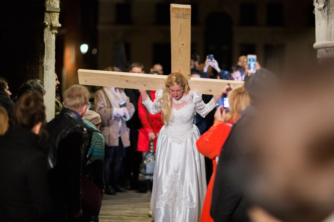 Jill McDermid, Woman on a Cross. Venice International Performance Art Week (2014). Photograph by Monika Sobczak.