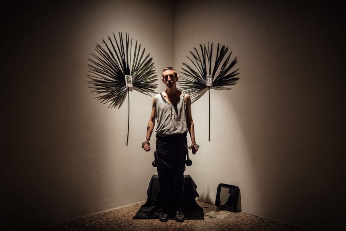 Gabriele Longega. Durational performance at the ART WEEK | FRINGE of the III Venice International Performance Art Week 2016. Image © Guido Mencari.