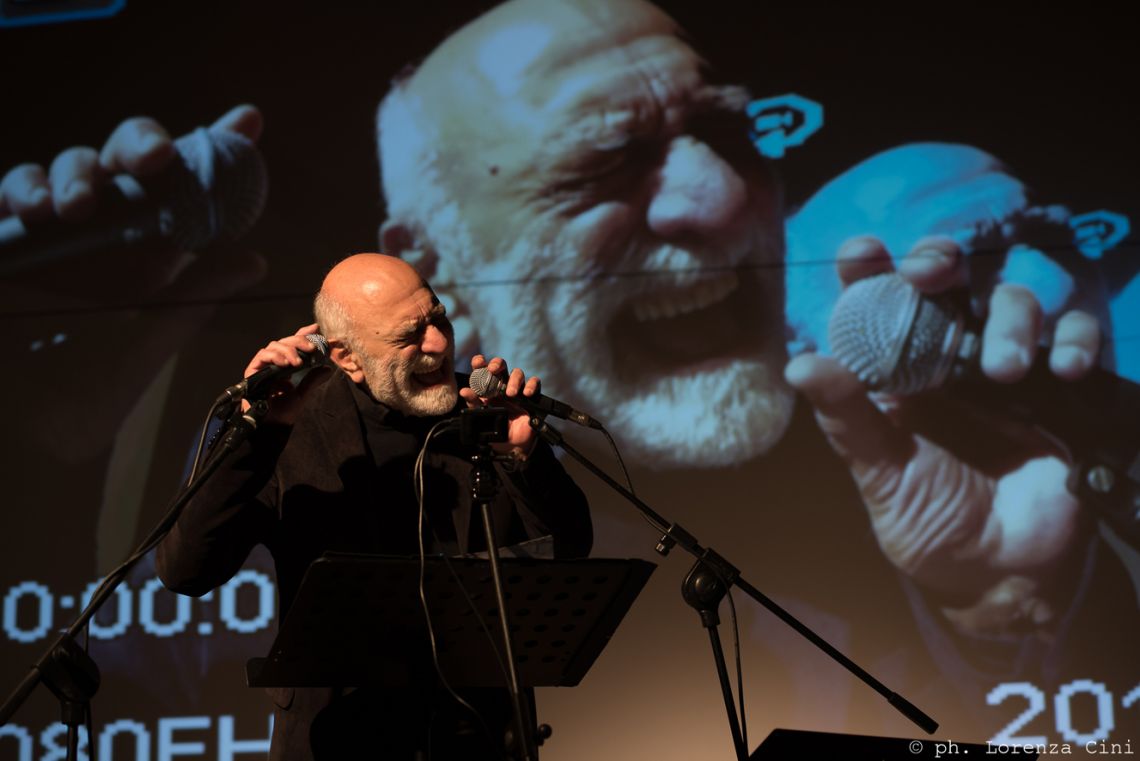 Giovanni Fontana, Epigenetic Poem. Performance at the III Venice International Performance Art Week 2016. Image © Lorenza Cini